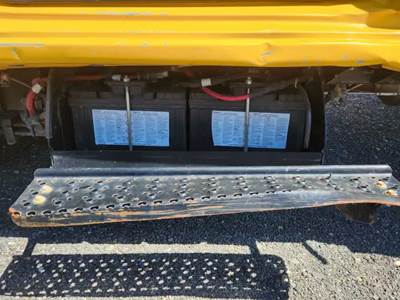 Chevrolet Silverado 5500HD Battery Box