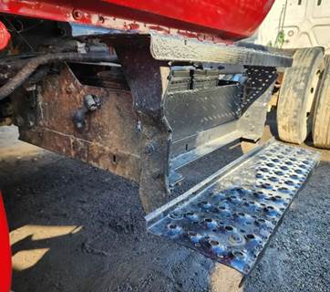 Ford F-750 Battery Box