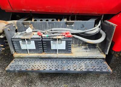 Ford F-750 Battery Box