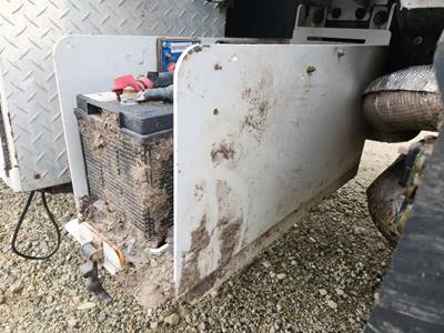 Ford F-750 Battery Box
