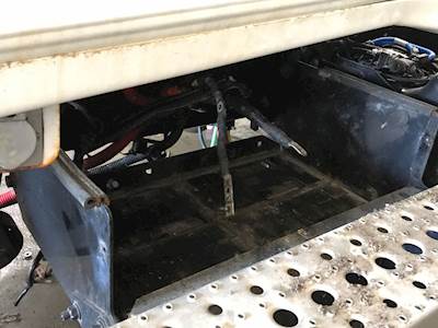 Freightliner Cascadia 113 Battery Box