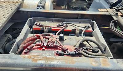 Freightliner Cascadia 113 Battery Box