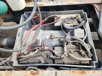 Freightliner Cascadia 113 Battery Box