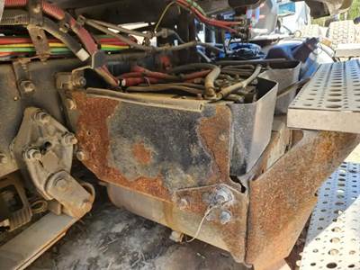 Freightliner Cascadia 113 Battery Box