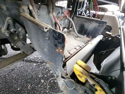 Freightliner Cascadia 113 Battery Box