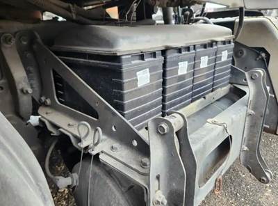 Freightliner Cascadia 116 Battery Box for a 2019 Freightliner Cascadia 116 Day Cab