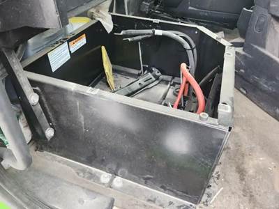 Freightliner Cascadia 116 Battery Box for a 2024 Freightliner Cascadia 116 Day Cab