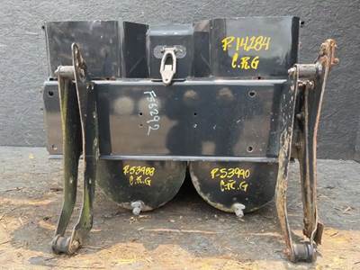 Freightliner Cascadia 125 Battery Box