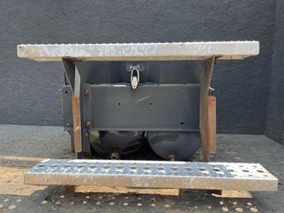 Freightliner Cascadia 125 Battery Box