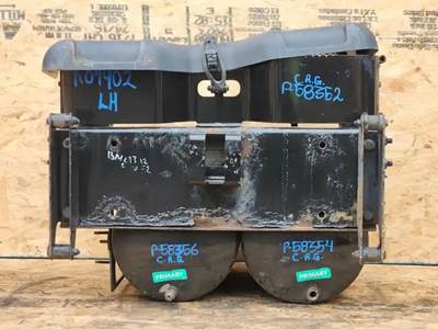 Freightliner Cascadia 125 Battery Box