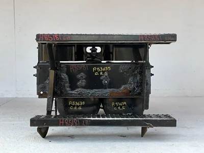 Freightliner Cascadia 125 Battery Box