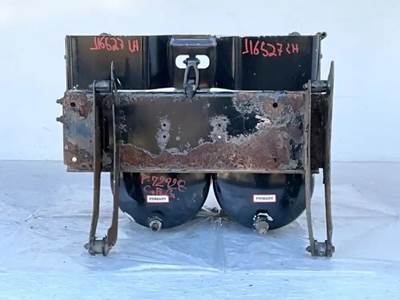 Freightliner Cascadia 125 Battery Box