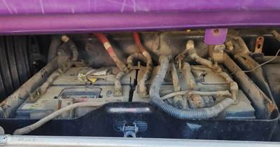 Freightliner Cascadia 125 Battery Box