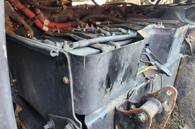 Freightliner Cascadia 125 Battery Box