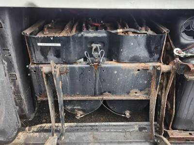 Freightliner Cascadia 125 Battery Box