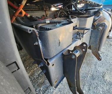 Freightliner Cascadia 125 Battery Box