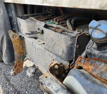 Freightliner Cascadia 125 Battery Box