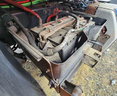 Freightliner Cascadia 125 Battery Box
