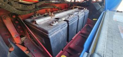 Freightliner Cascadia 126 Battery Box