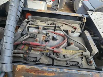 Freightliner Cascadia 126 Battery Box