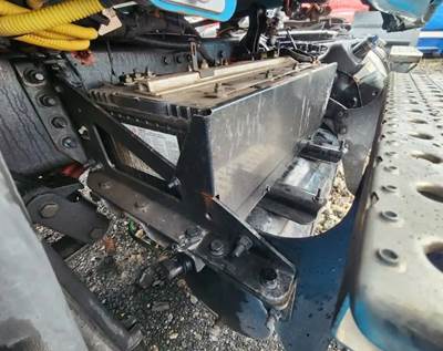 Freightliner Cascadia 126 Battery Box