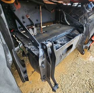 Freightliner Cascadia 126 Battery Box