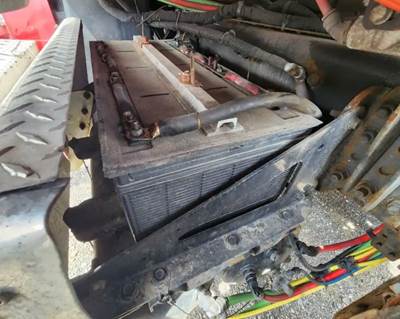 Freightliner Cascadia 126 Battery Box