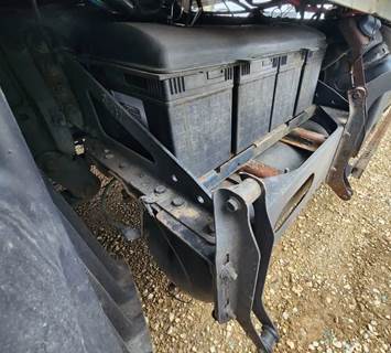 Freightliner Cascadia 126 Battery Box