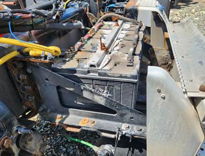 Freightliner Cascadia 126 Battery Box