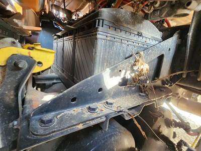 Freightliner Cascadia 126 Battery Box