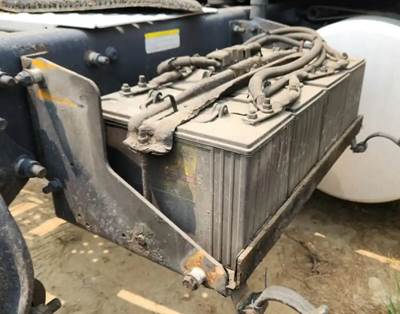 Freightliner Cascadia 132 Battery Box