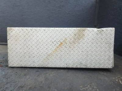 Freightliner Columbia 112 Battery Box