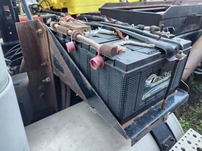 Freightliner M2 112 Battery Box for a 2005 Freightliner M2 112 Medium Duty