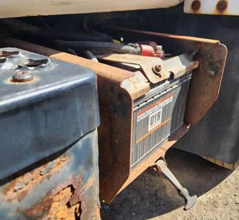 GMC C7500 Battery Box