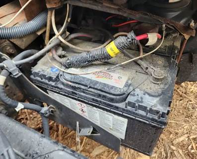 Hino 195 Battery Box