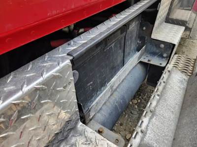 International 4300LP Battery Box for a 2009 International 4300 LP