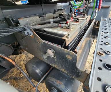 International 4400 Battery Box