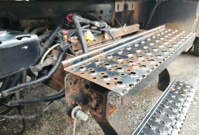 International 7400 Battery Box