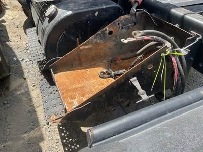 International 8600 Battery Box