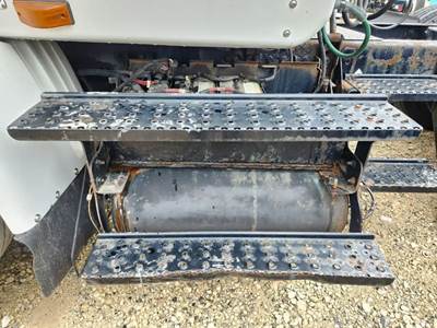 International 8600 Battery Box