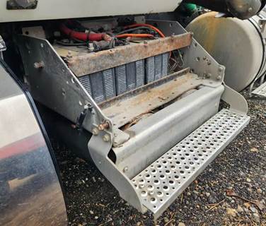 International 9900i Battery Box