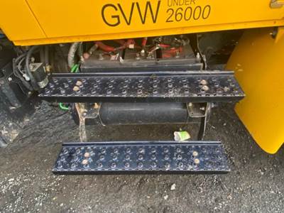 International DuraStar 4300 Battery Box