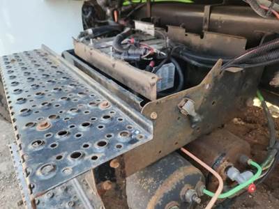 International DuraStar 4300 Battery Box