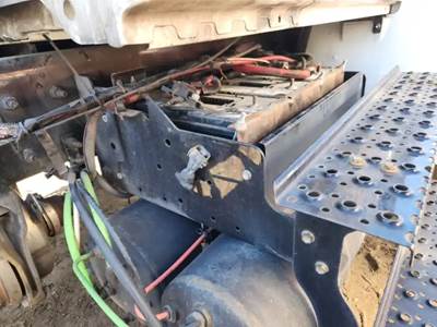 International DuraStar 4300 Battery Box