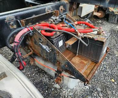 International DuraStar 4400 Battery Box