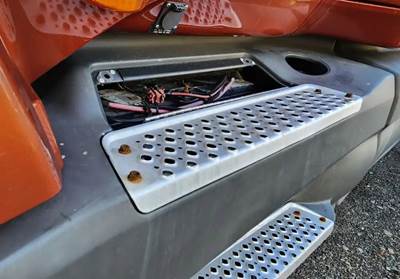 International LT625 Battery Box