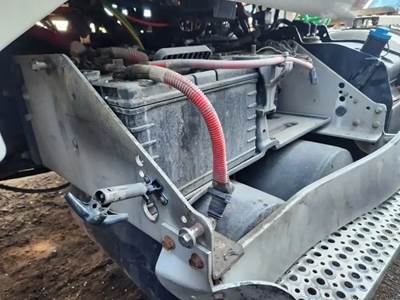 International LT625 Battery Box