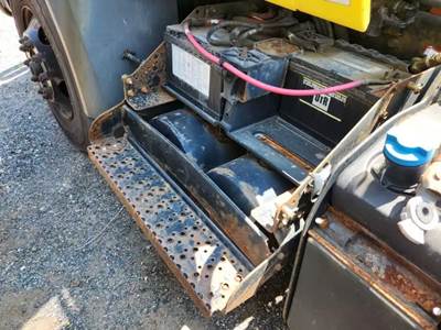 International RH613 Battery Box