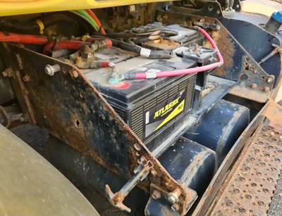 International RH613 Battery Box