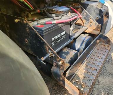 International RH613 Battery Box